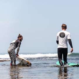 Ericeira: lezione di surf con istruttori locali