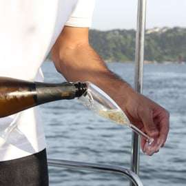 Lisbona: Tour privato in catamarano di lusso con drink di benvenuto
