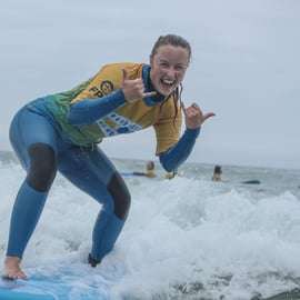 Scuola di surf in Portogallo: Lezioni di surf a Costa da Caparica