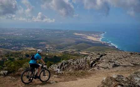 Da Cascais: tour guidato in bici elettrica di Sintra e spiaggia di Guincho