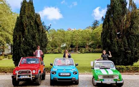 Sintra: Tour privato di mezza giornata in auto d'epoca o in jeep elettrica