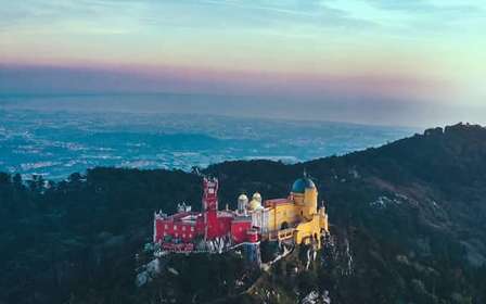 Mezza giornata a Sintra, palazzi Pena e Regaleira con piccoli gruppi