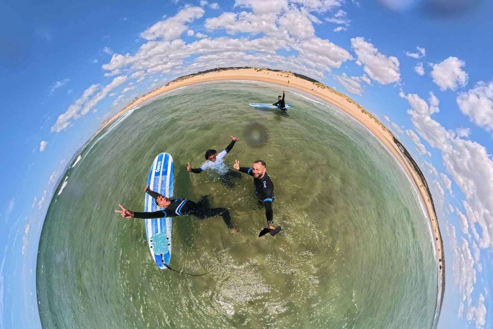 Lisbona: Lezione di surf sulla spiaggia di Costa de Caparica