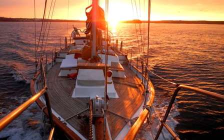 Lisbona: Giorno o tramonto su una barca a vela d'epoca