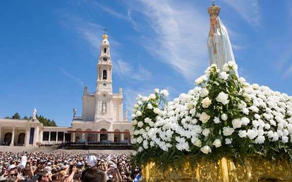 Da Lisbona: Tour guidato di Fátima, Nazaré e Óbidos