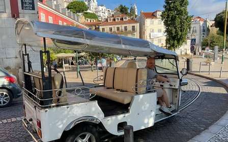 Lisbona: tour in tuk-tuk di 2 ore con pick-up gratuito