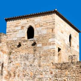Lisbona: Biglietto di ingresso prioritario per il castello di Sao Jorge con guida