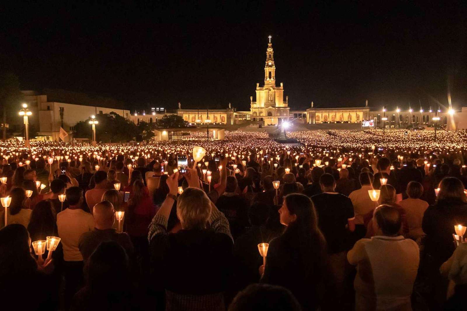Da Lisbona: Fátima di notte – Esperienza della Processione delle Candele