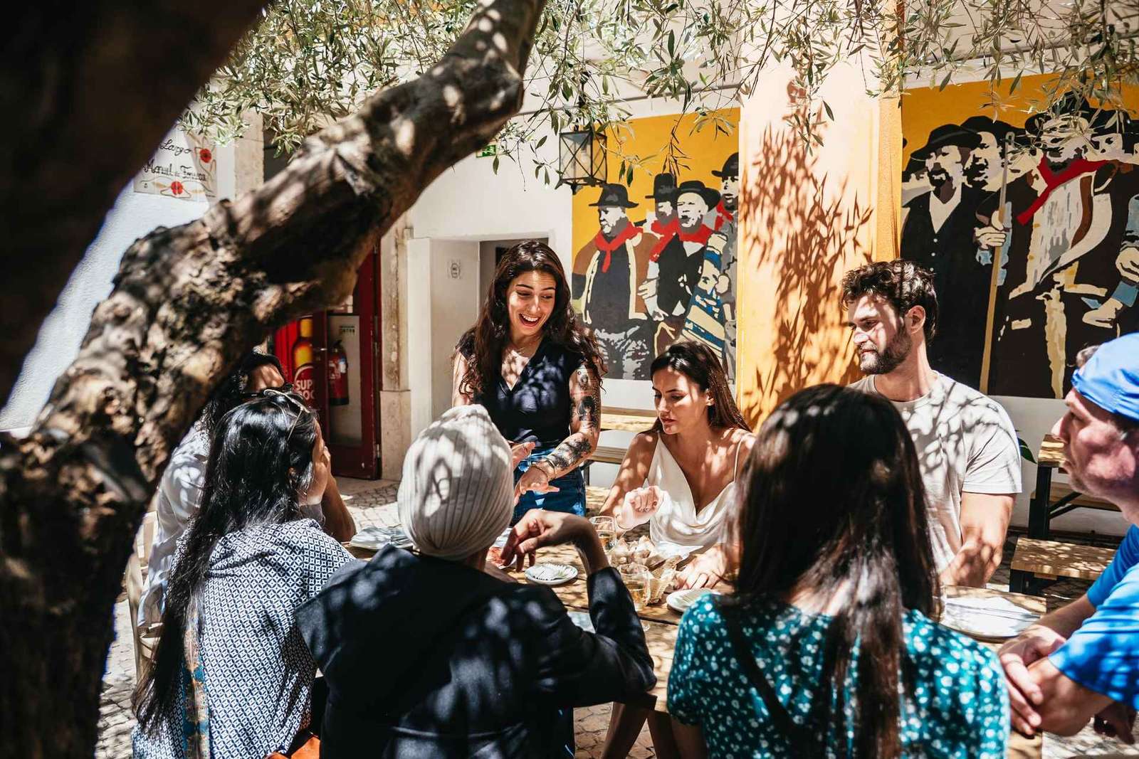 Lisbona: tour a piedi del quartiere Baixa con degustazioni e bevande