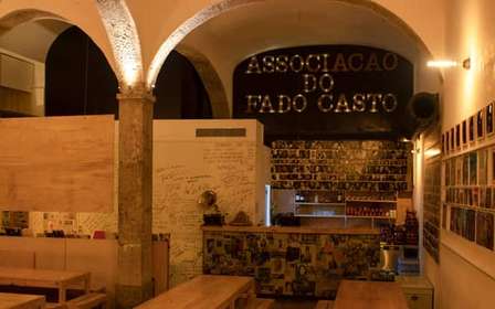 Lisbona: Serata Fado con cena al Fado Club