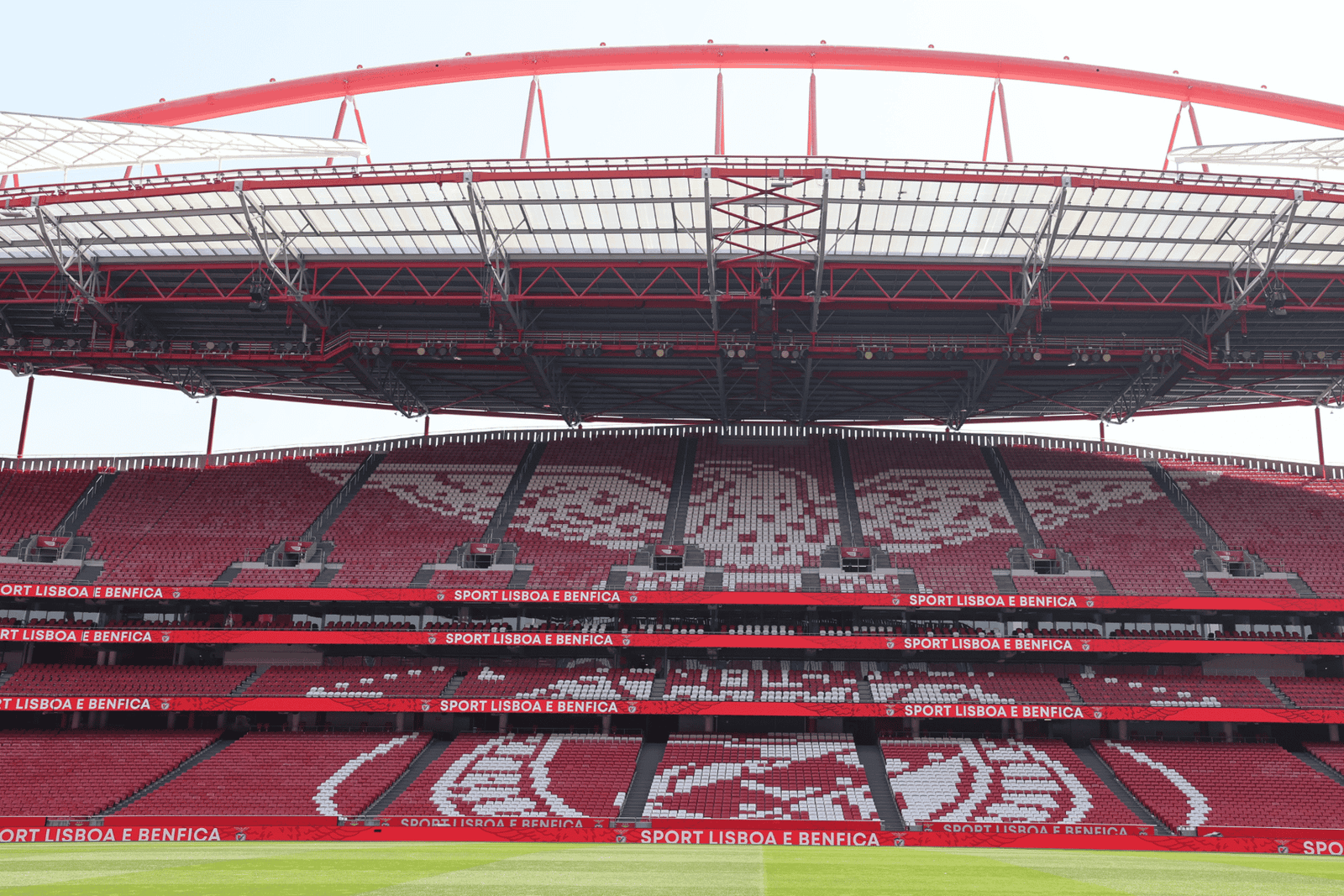 Lisbona: Tour dello stadio Luz e biglietto per il museo SL Benfica con carf.