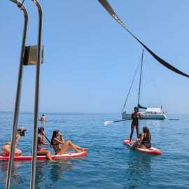 Sesimbra: tour in barca con SUP e snorkeling