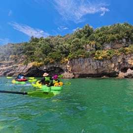 Lisbona: esperienza di kayak e snorkeling ad Arrábida, sito UNESCO