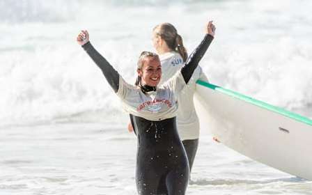 Ericeira: lezione di surf di gruppo con istruttori locali