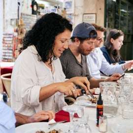 Lisbona: Tour gastronomico con degustazioni locali e bevande