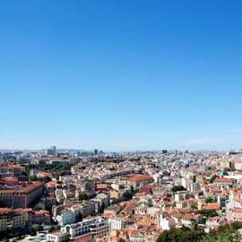 Lisbona: Biglietto di ingresso prioritario per il castello di Sao Jorge con guida