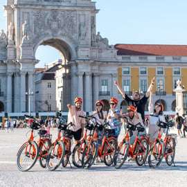 Lisbona: tour guidato in bici standard o e-bike con punti panoramici