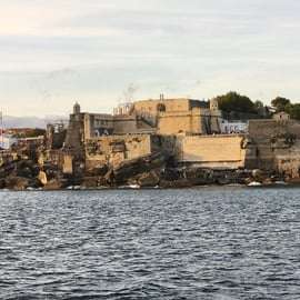 I segreti della costa di Cascais: crociera di 90 minuti con bevande gratuite