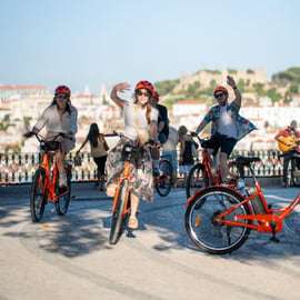 Lisbona: tour guidato in bici standard o e-bike con punti panoramici