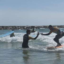 Scuola di surf in Portogallo: Lezioni di surf a Costa da Caparica