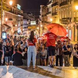 Lisbona: Pub Crawl con Open Bar e ingresso al Club VIP