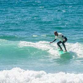 Ericeira: lezione di surf di gruppo con istruttori locali