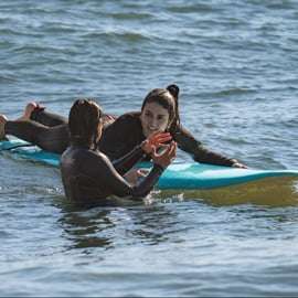 Guida al surf di Lisbona - Corso di surf & Pick up