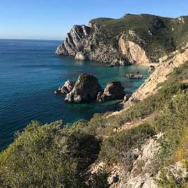 Da Lisbona: Tour per piccoli gruppi in kayak del parco di Arrabida
