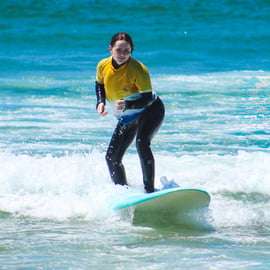 Lisbona-Cascais: esperienza surf locale
