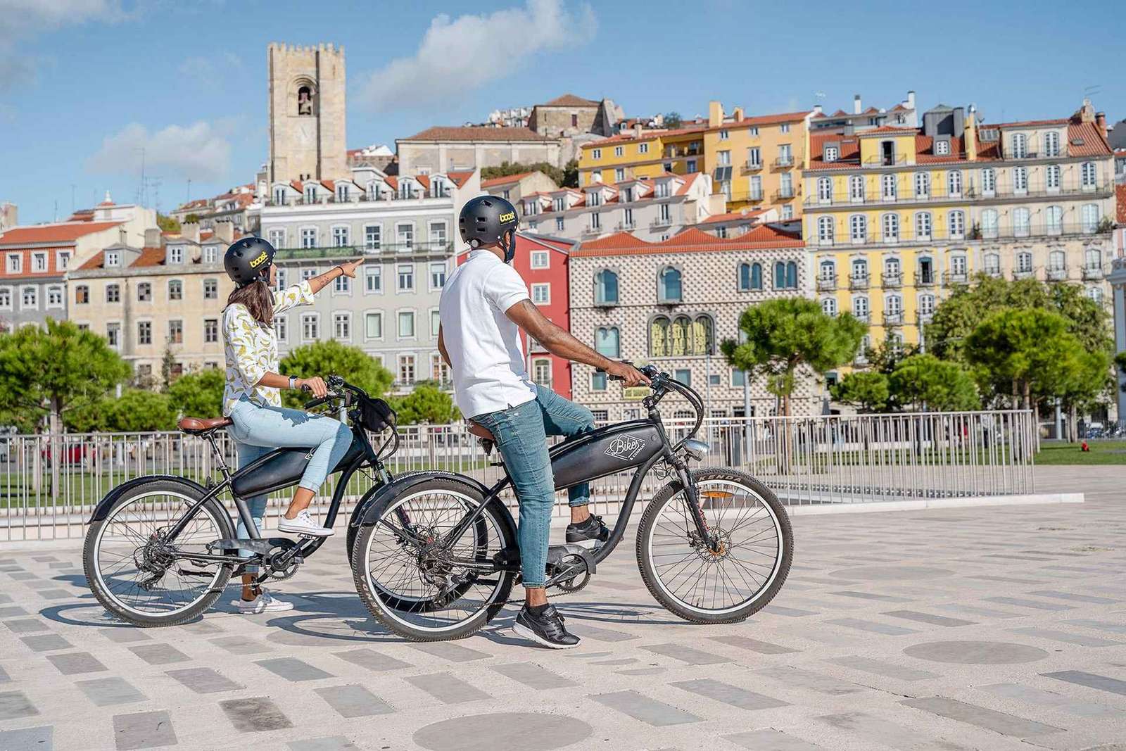 Lisbona: Tour delle colline, dell'Alfama e della Mouraria in bicicletta elettrica