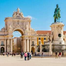 Lisbona: tour turistico privato in tuk-tuk con prelievo in hotel