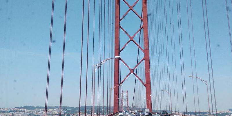 Ponte 25 de Aprile