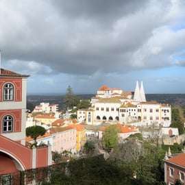 Da Lisbona: Sintra e Palacio da Pena - Tour di 1 giorno con guida esperta