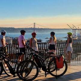 Lisbona: tour guidato in e-bike con punti panoramici sui 7 colli