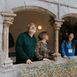 Da Lisbona: Tour guidato di Sintra, Regaleira e del Palazzo di Pena