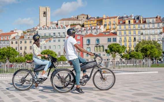 Lisbona: Tour delle colline, dell'Alfama e della Mouraria in bicicletta elettrica