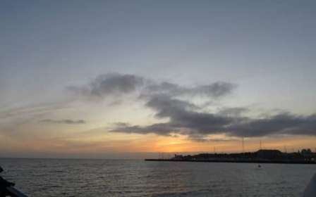 Cascais: Gita in barca al tramonto con drink di benvenuto