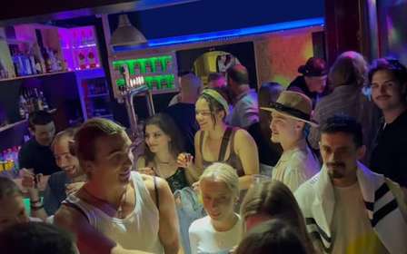Lisbona Pub Crawl: Bevande e shot illimitati e ingresso al club V.I.P.