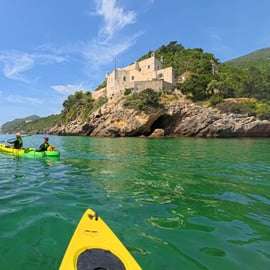 Lisbona: esperienza di kayak e snorkeling ad Arrábida, sito UNESCO