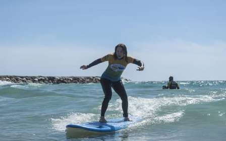 Scuola di surf in Portogallo: Lezioni di surf a Costa da Caparica